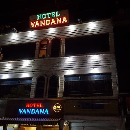 Hotel Vandana Kota  Buitenkant foto