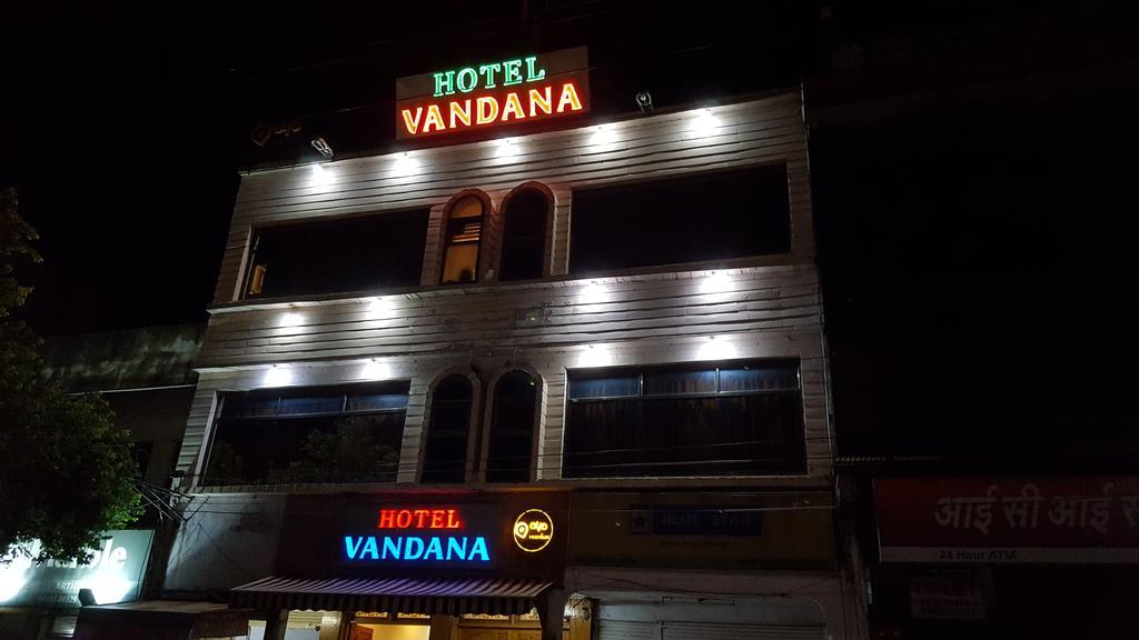 Hotel Vandana Kota  Buitenkant foto